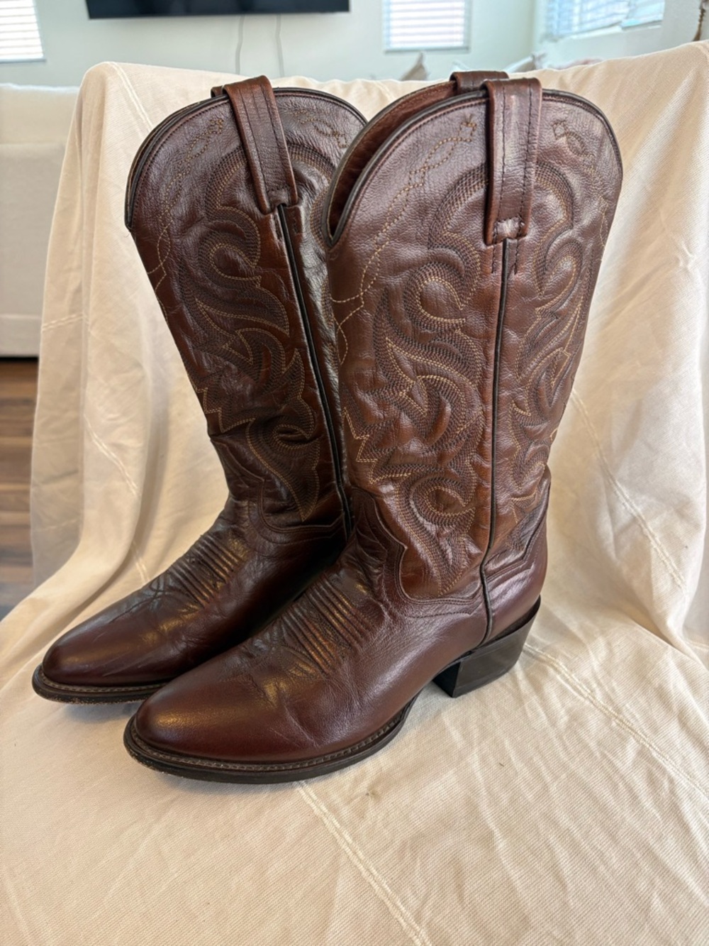 Dan Post Milwaukee J toe western boots in a brown leather